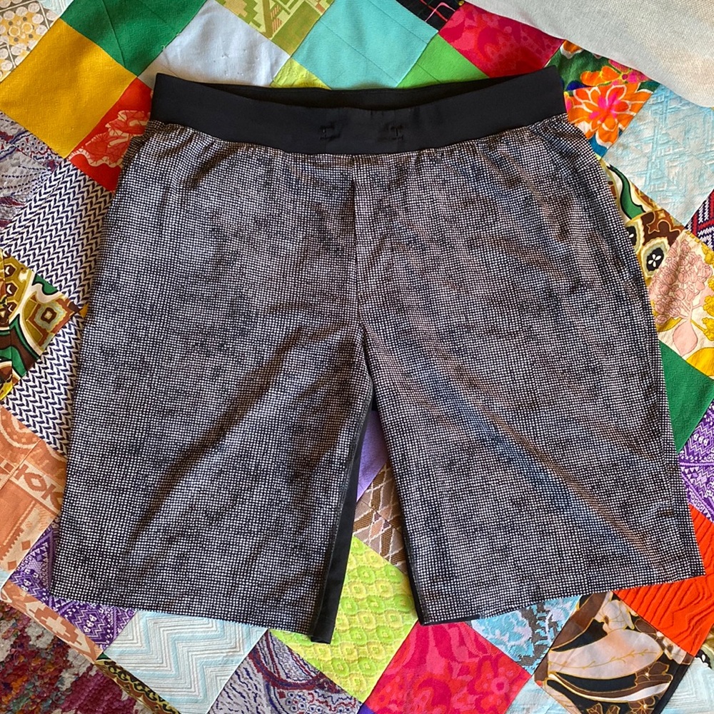 Lululemon Men's THE Short Linerless 11" Pinweave Alpine White Black Size XL